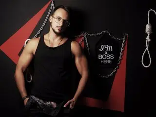 Shows MaxJackson
